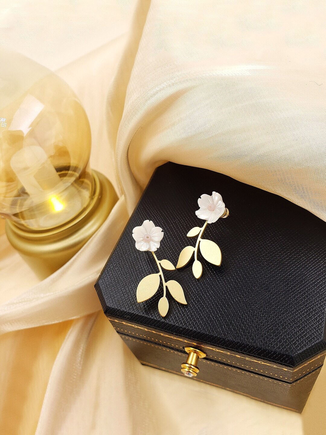 

DressBerry Gold Toned Gold-Plated Contemporary Drop Earrings