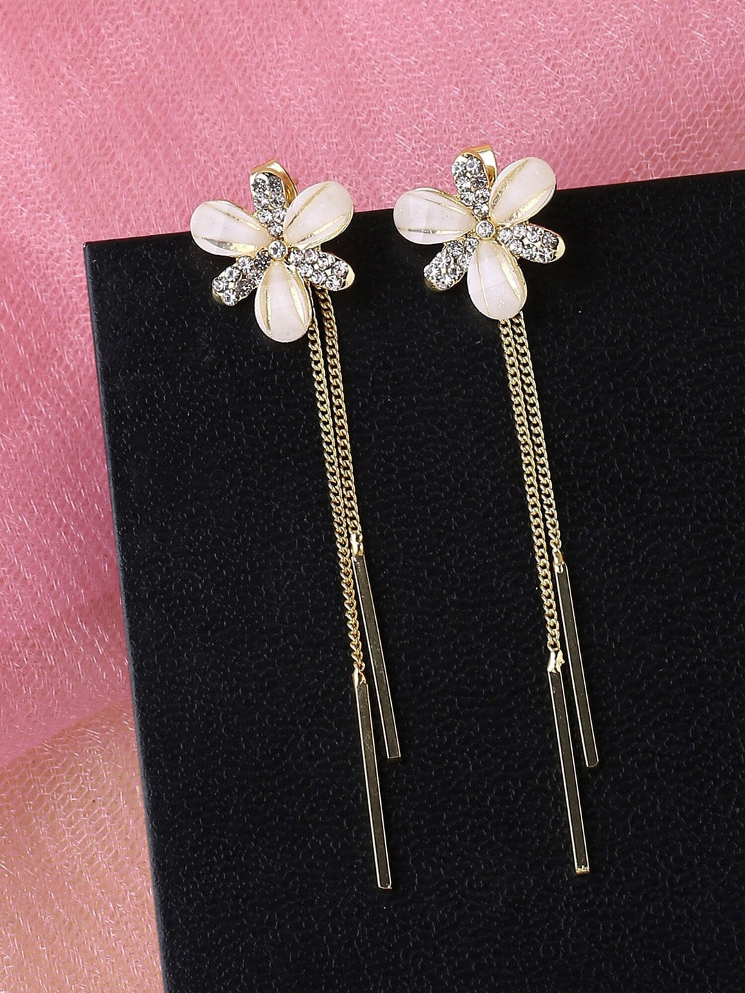 

DressBerry Gold Toned Gold-Plated Contemporary Drop Earrings