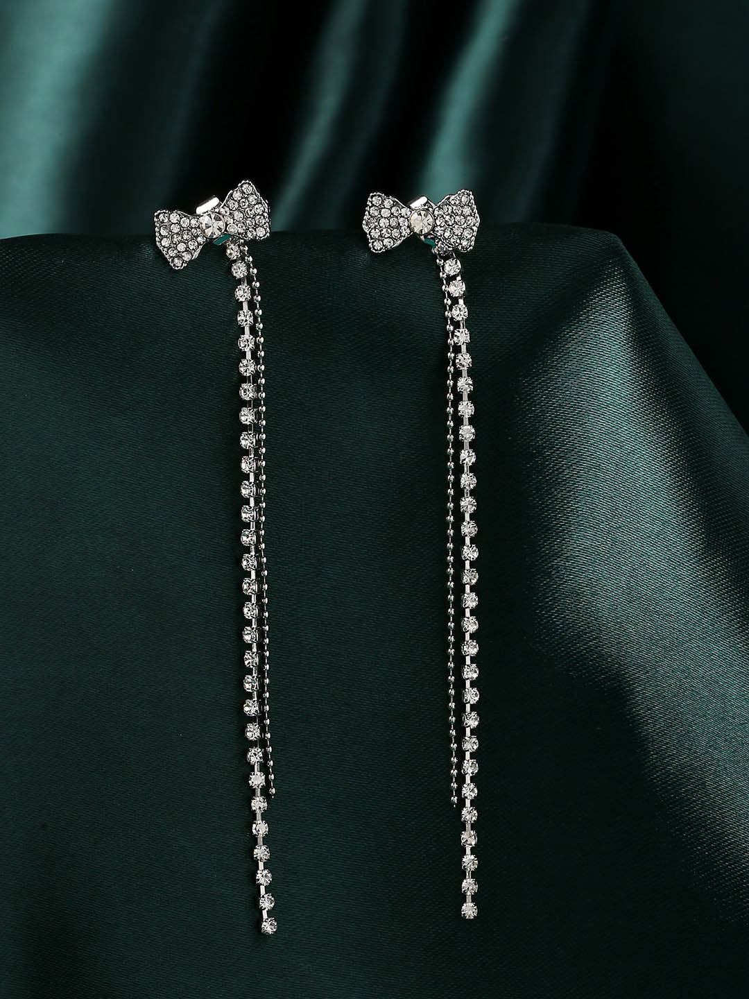

DressBerry Silver-Plated Contemporary Drop Earrings