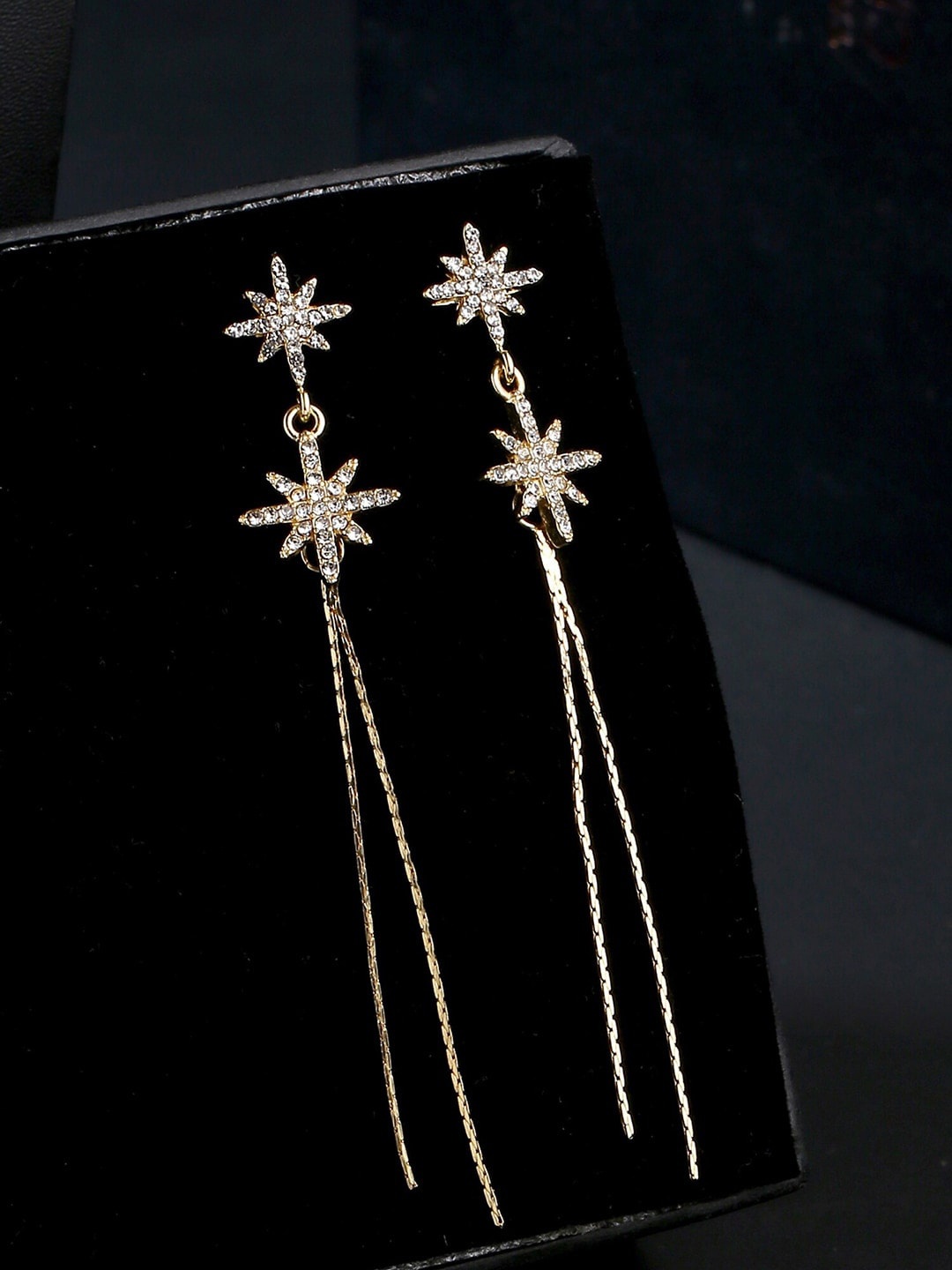 

DressBerry Gold Toned Gold Plated Drop Earrings