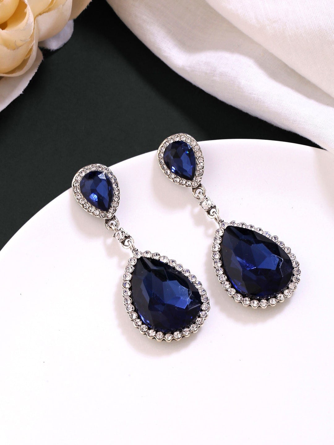 

DressBerry Teardrop Shaped Drop Earrings, Silver