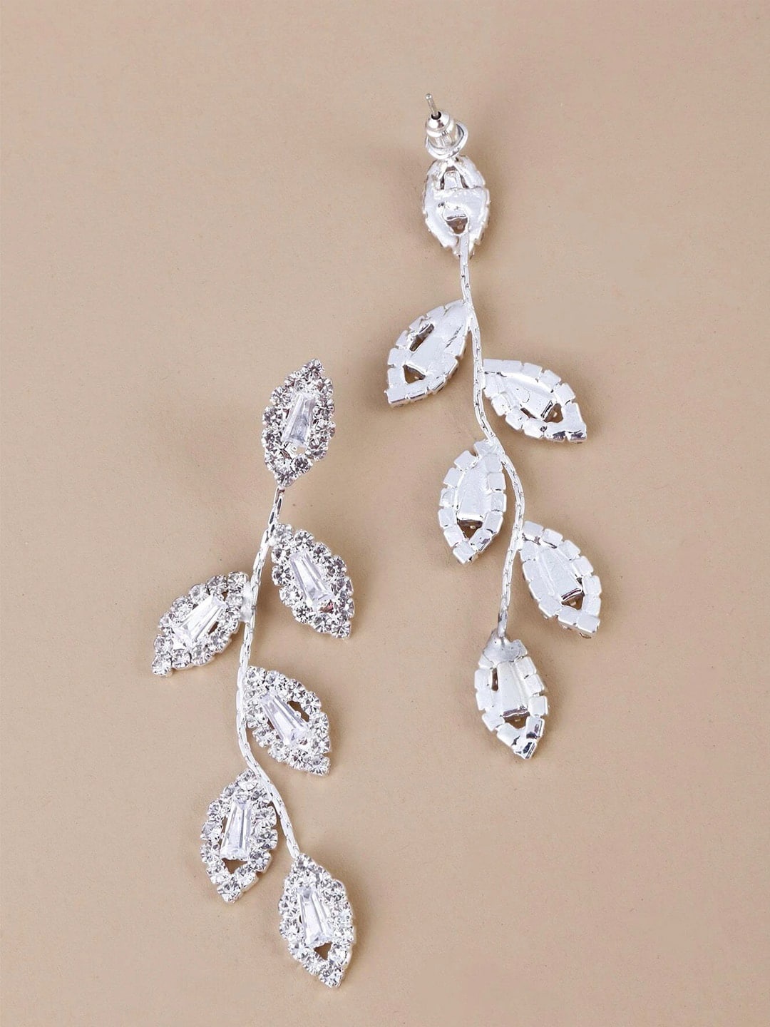 

DressBerry Silver-Toned Gold-Plated Leaf Shaped Crystal Studded Drop Earrings