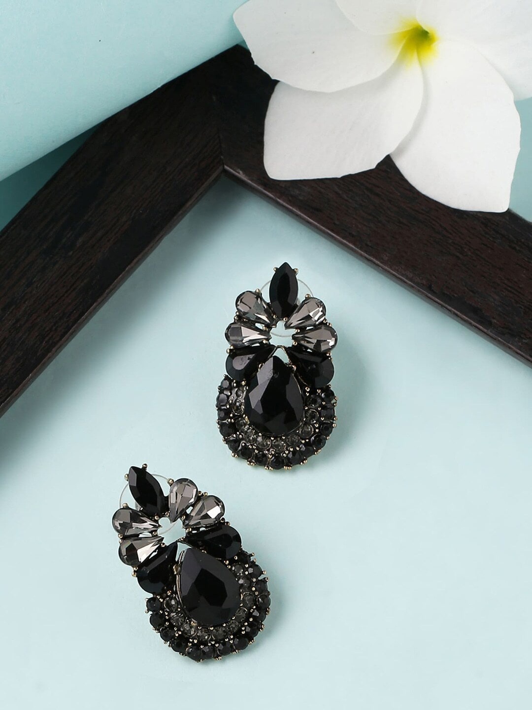 

DressBerry Gold Toned Gold Plated Studs Earrings