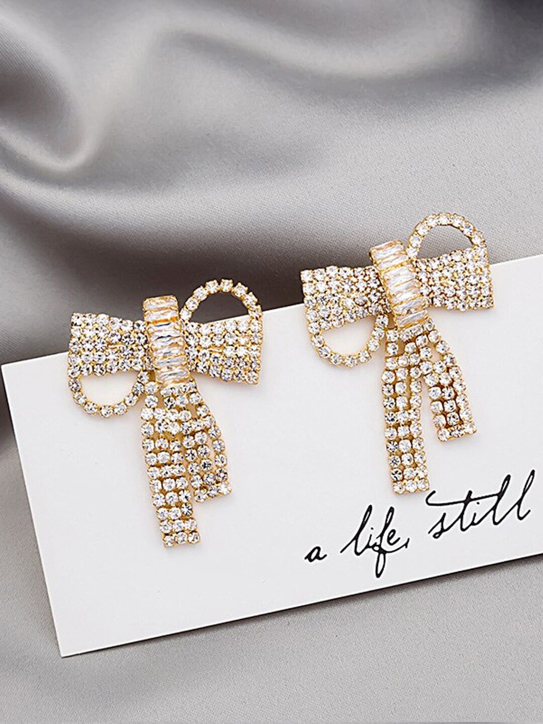 

DressBerry Gold-Toned Gold-Plated Contemporary Drop Earrings