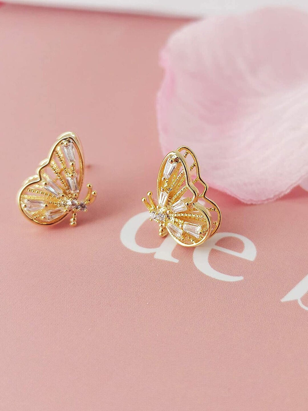 

DressBerry Gold-Toned Gold-Plated Contemporary Stud Earrings