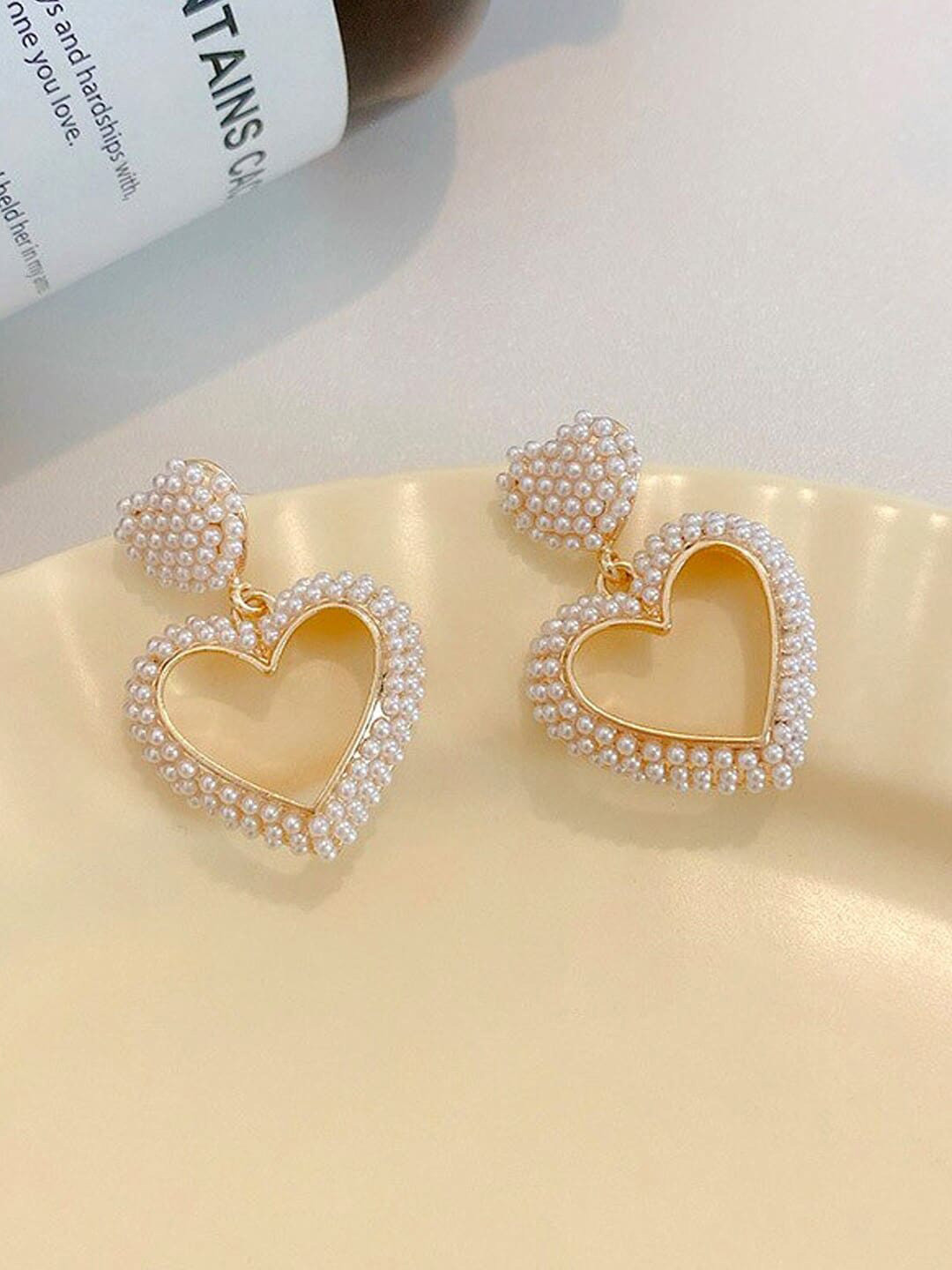 

DressBerry Gold-Plated Contemporary Drop Earrings