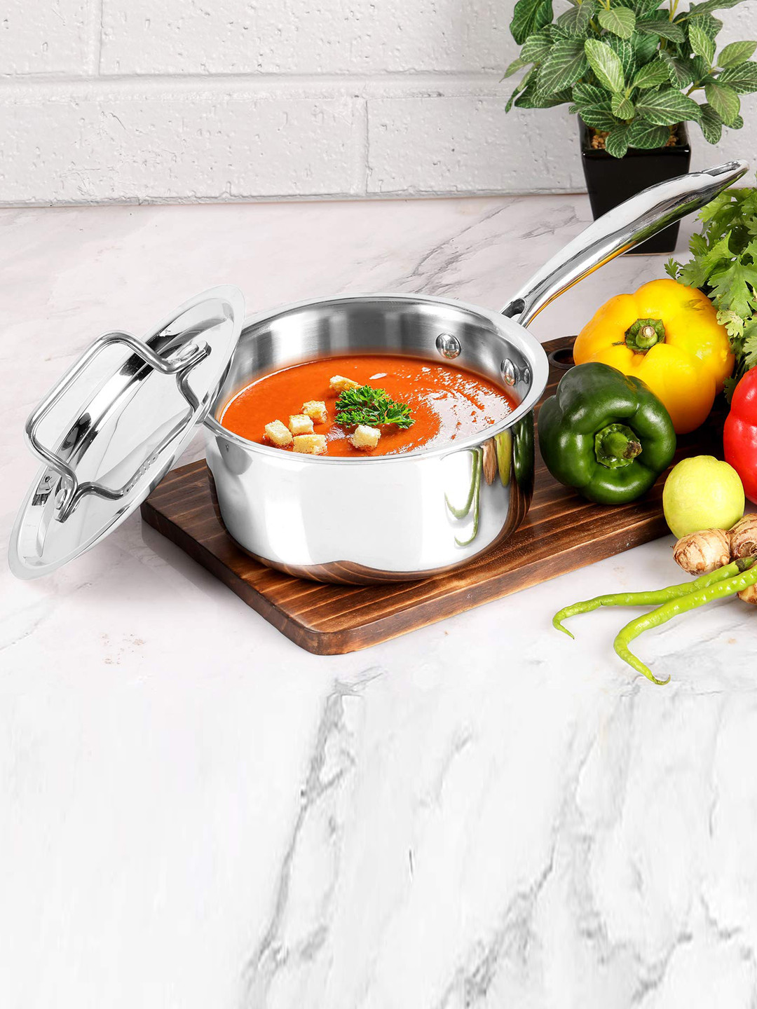 

Cello Tri-Ply Stainless Steel Induction Base Sauce Pan With Lid - 1.6 L, Silver