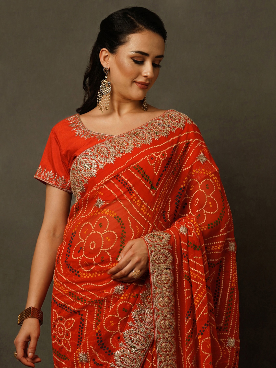 

Mitera Printed Pure Georgette Bandhani Saree, Red