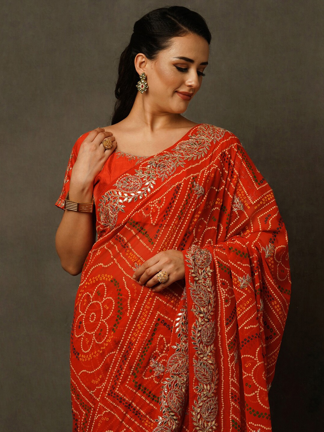 

Mitera Printed Pure Georgette Bandhani Saree, Red