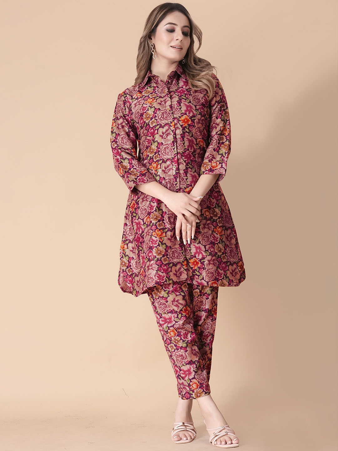 

Ekta Textiles Plus Size Floral Printed Shirt Collar Kurta With Trousers, Maroon