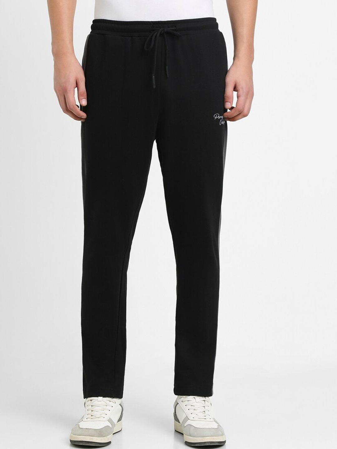 

FOREVER 21 Men Mid-Rise Track Pants, Black