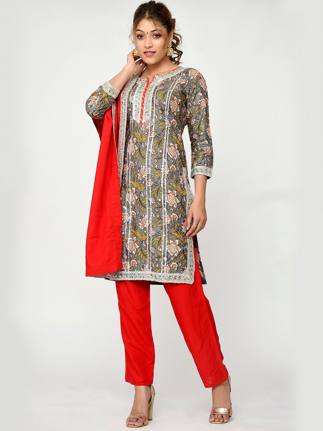 

Kesarya Floral Printed Notched Neck Gotta Patti Straight Kurta With Trousers & Dupatta, Grey