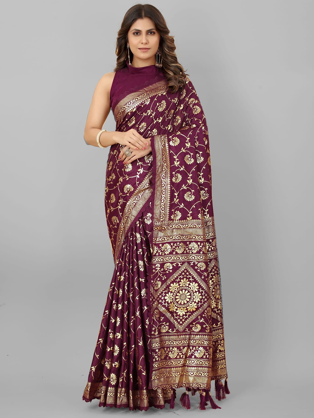 

Mitera Purple & Gold-Toned Floral Woven Design Zari Silk Blend Saree