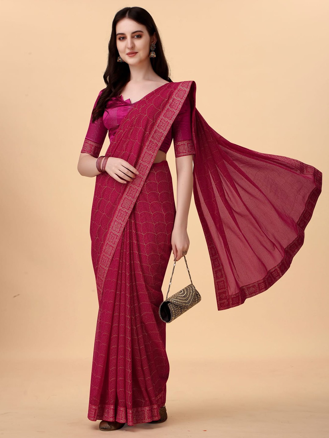 

Mitera Red & Gold-Toned Abstract Printed Silk Blend Saree