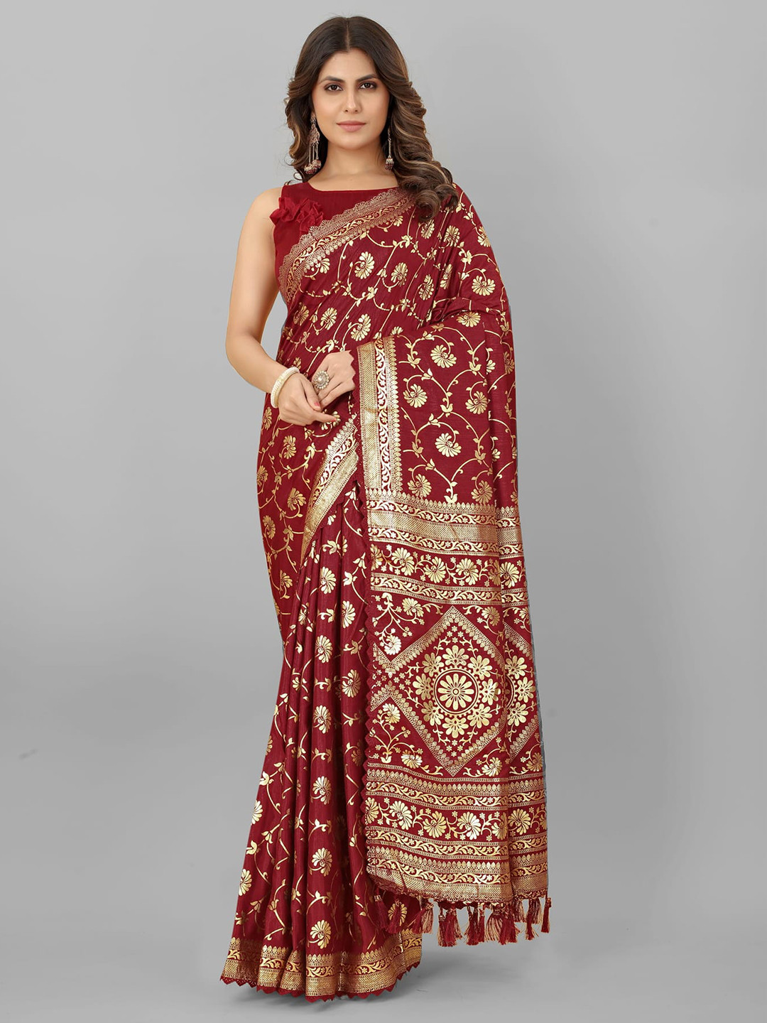 

Mitera Maroon & Gold-Toned Floral Woven Design Zari Silk Blend Saree