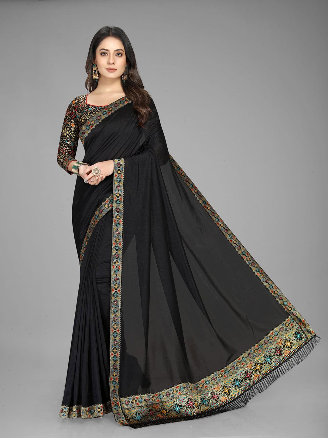 

Mitera Black & Gold-Toned Zari Silk Blend Saree