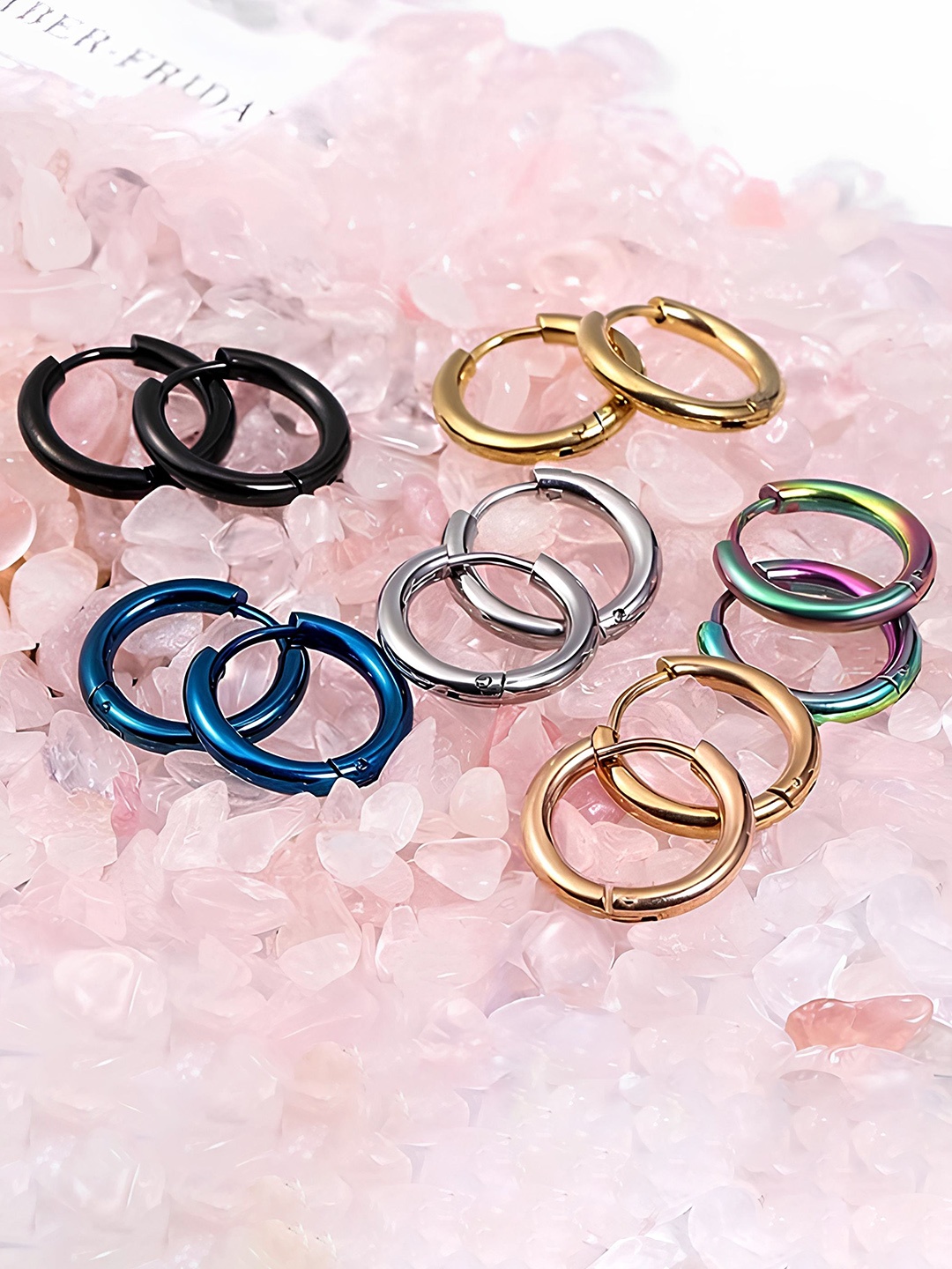 

KARISHMA KREATIONS Set Of 5 Contemporary Hoop Earrings, Gold