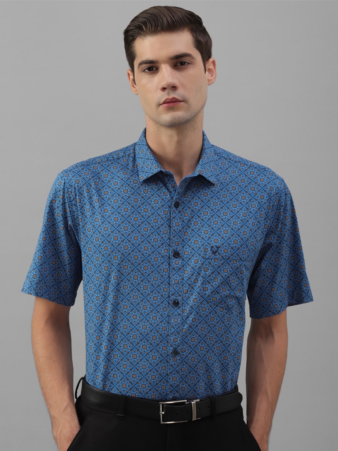 

Allen Solly Slim Fit Geometric Printed Pure Cotton Formal Shirt, Blue