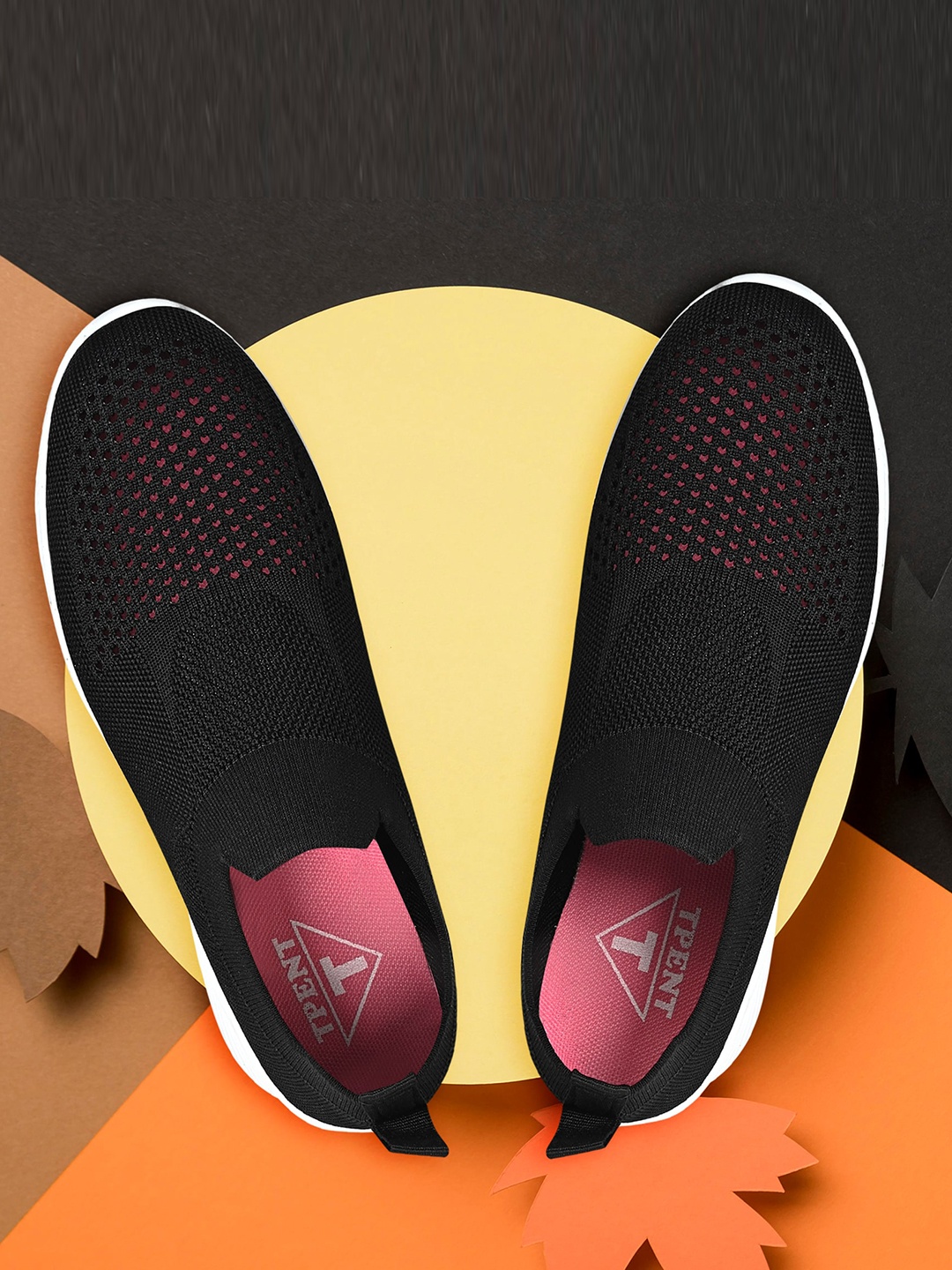 

TPENT Women Black Slip-On Sneakers