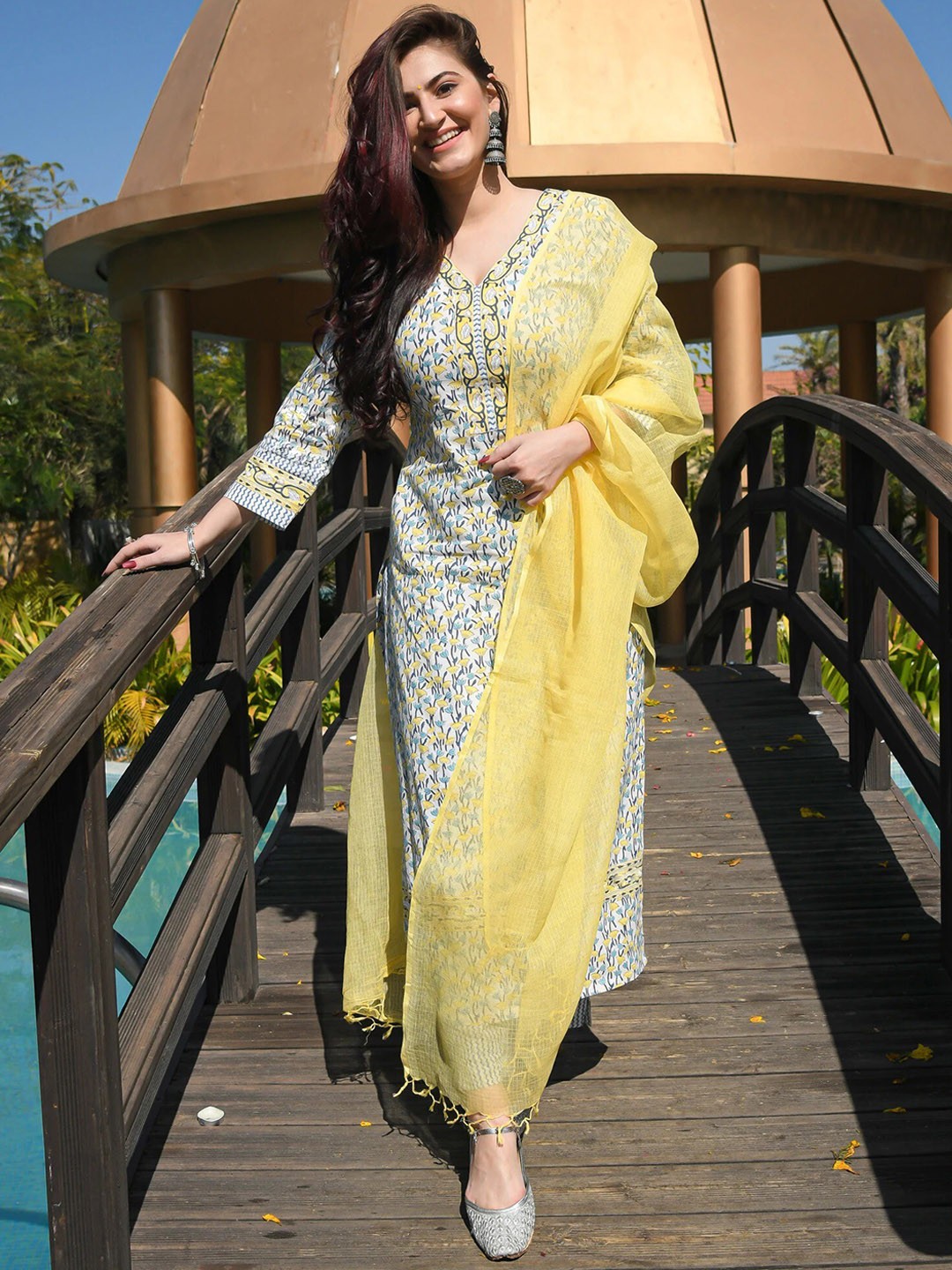 

Mitera Floral Printed Regular Kurta with Trousers & With Dupatta, White