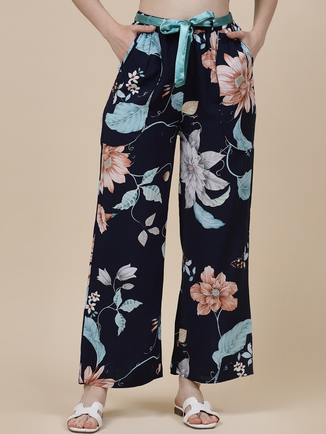 

Sweet Dreams Women Navy Blue Printed Flared Lounge Pants