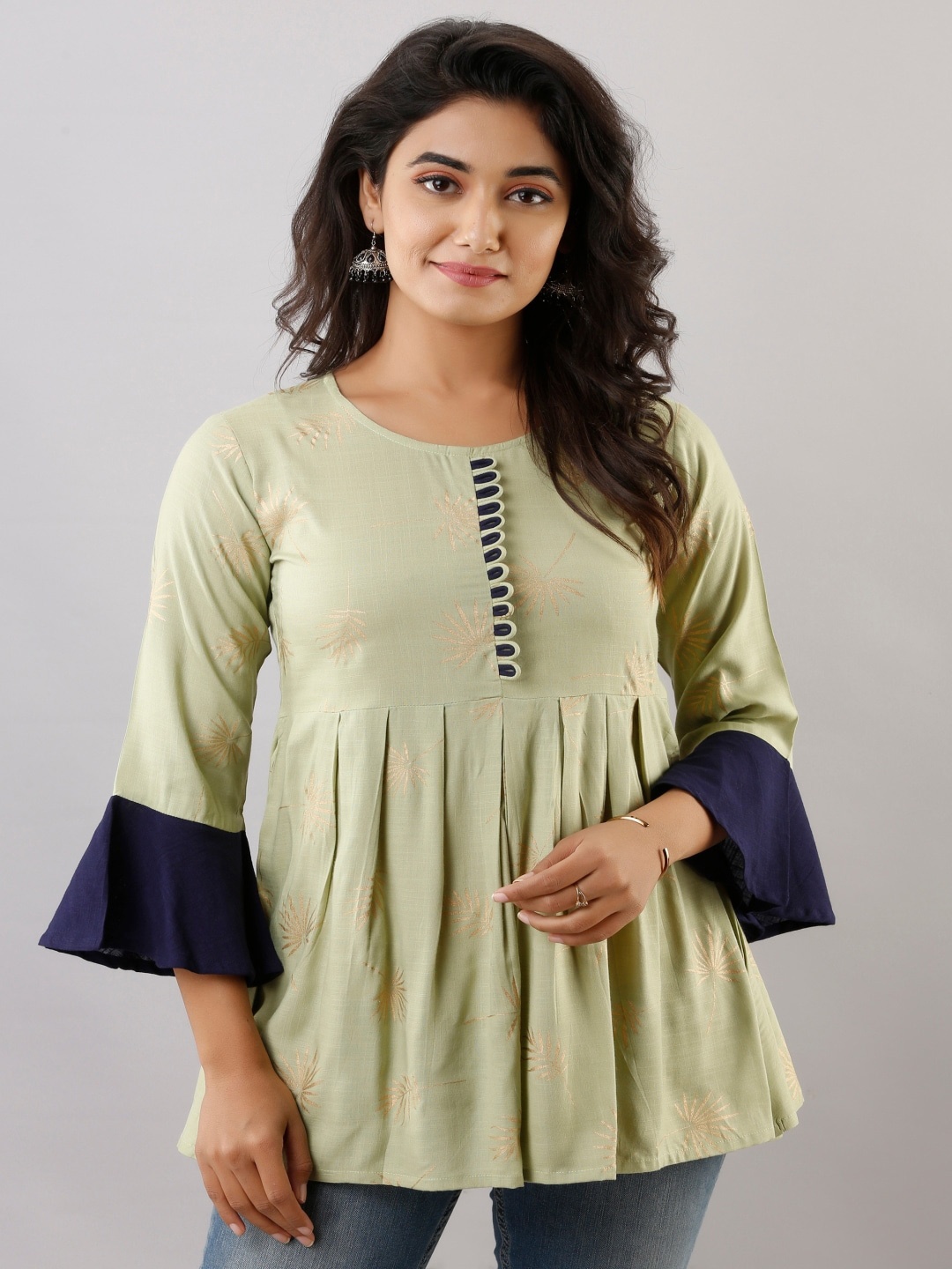 

Maishi Floral Printed Pleated A-Line Kurti, Green