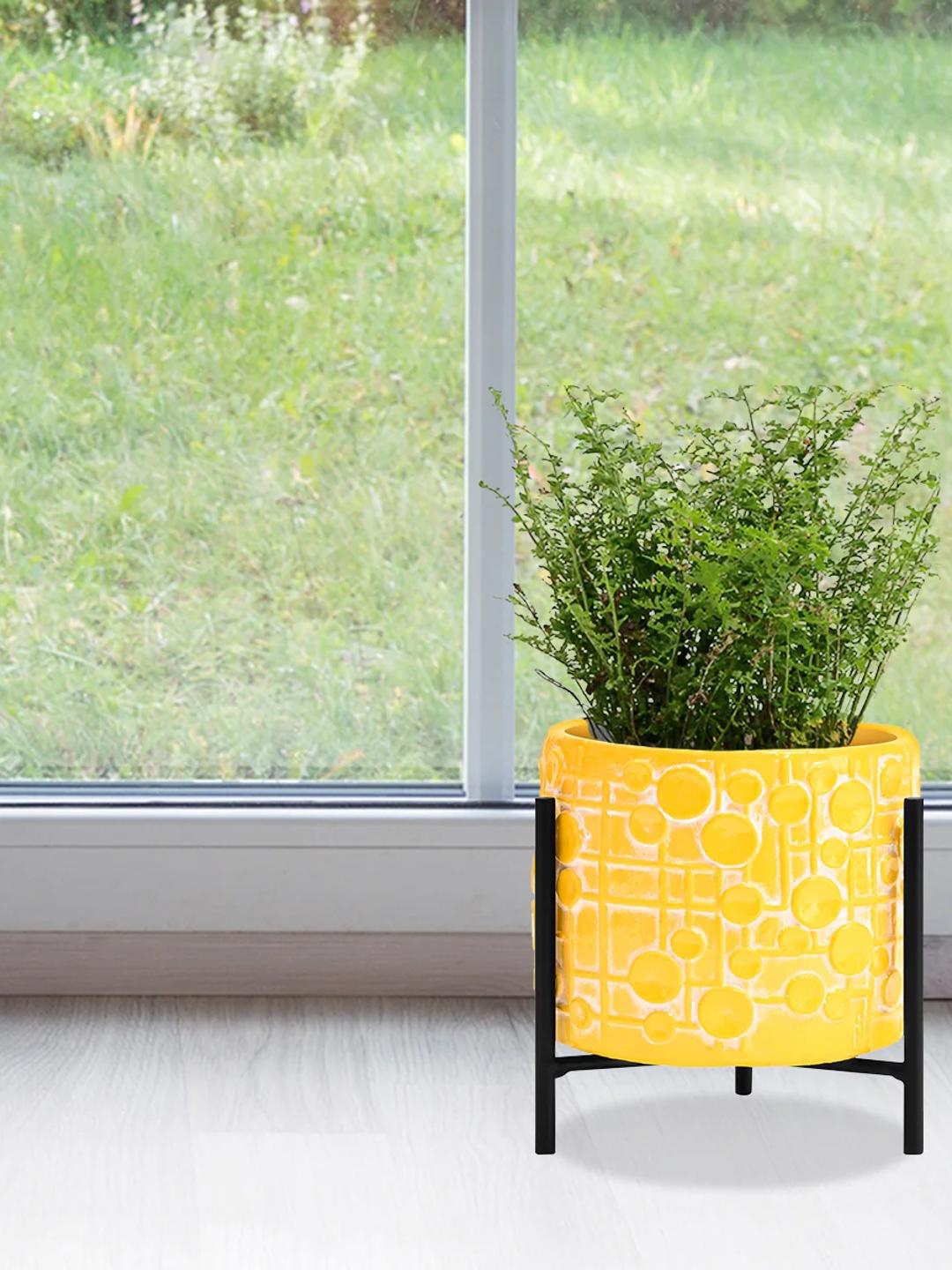 

Athome by Nilkamal Mustard Yellow & Black Specks Textured Planter With Stand