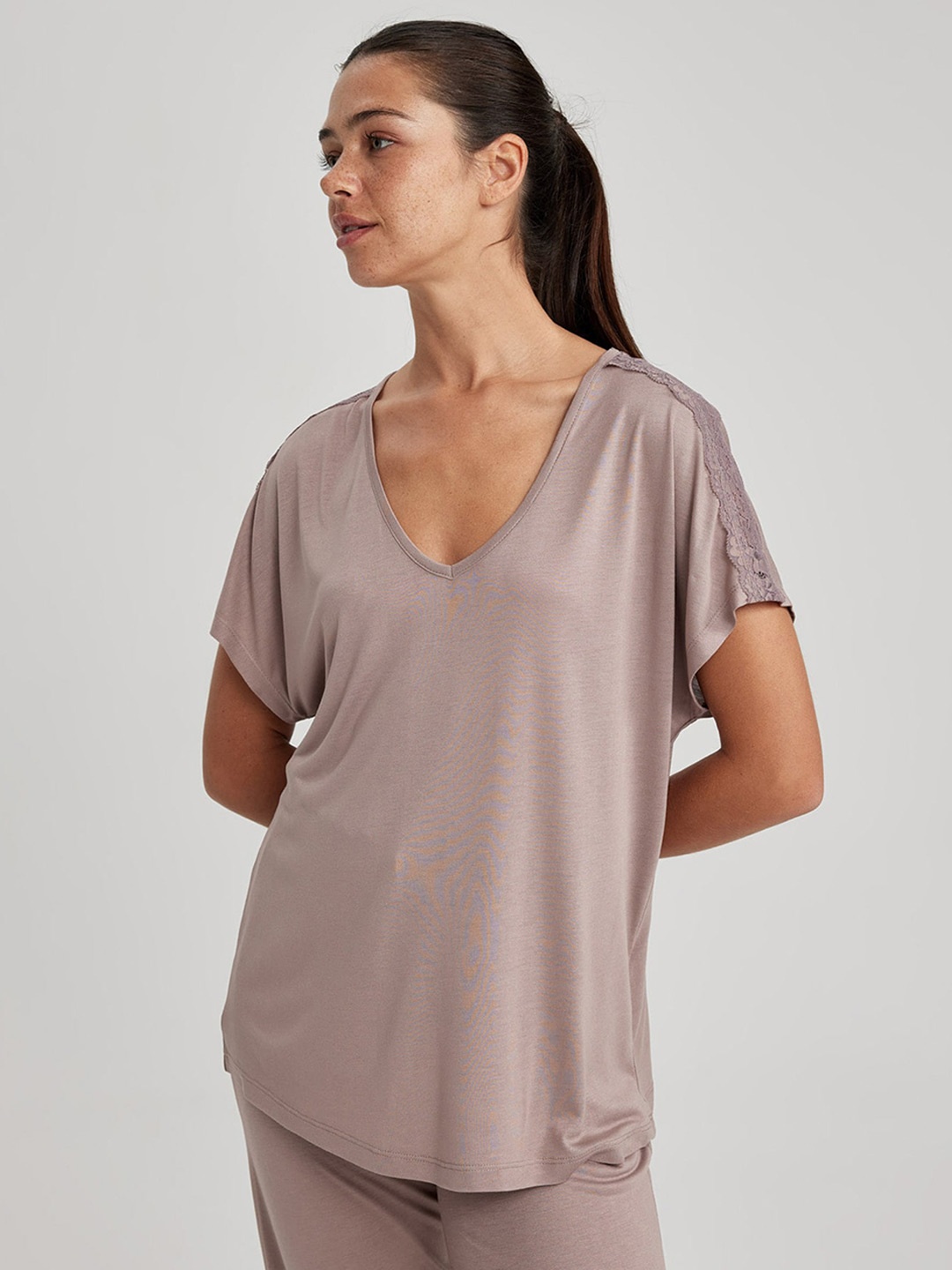 

DeFacto Women Solid Nightsuit, Beige