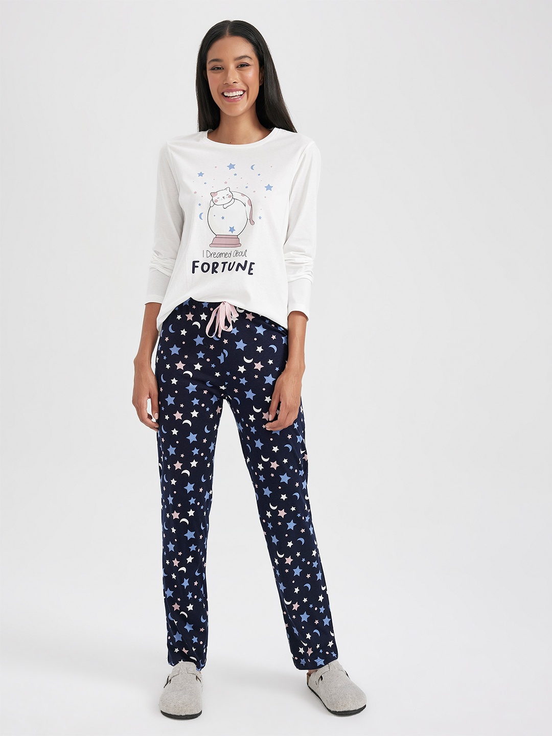 

DeFacto Typography Printed Long Sleeves Pure Cotton Night suit, White