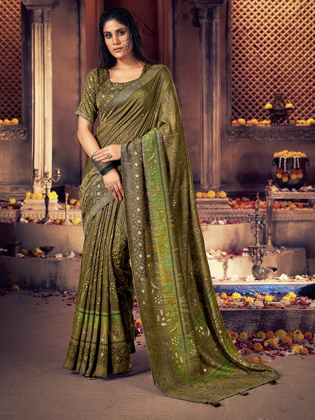 

SANSKAR Floral Printed Brasso Saree, Green