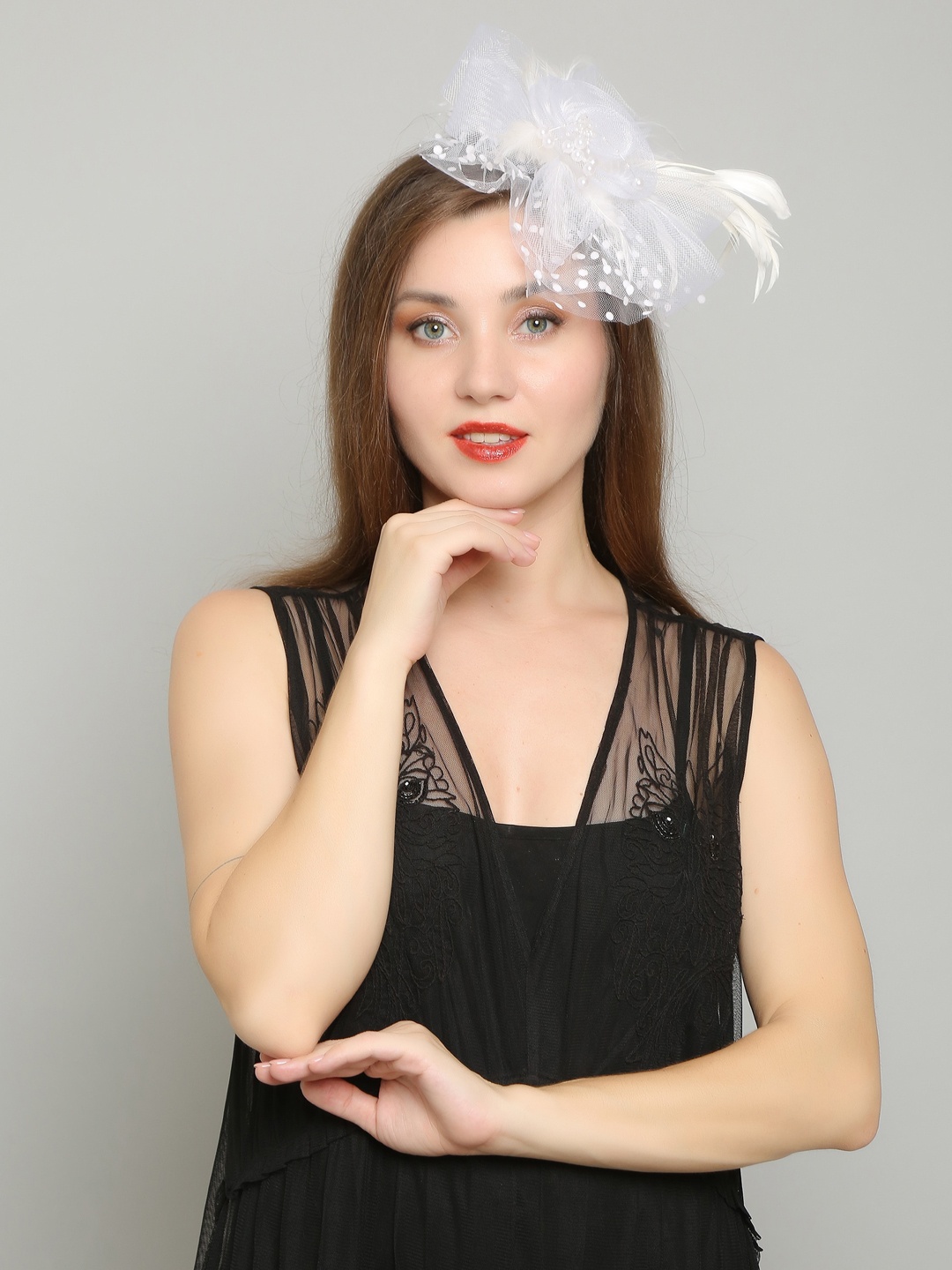 

COLOR STYLE Flower Mesh Ribbons Feathers Fedoras Hat Claw Hair Clip, White
