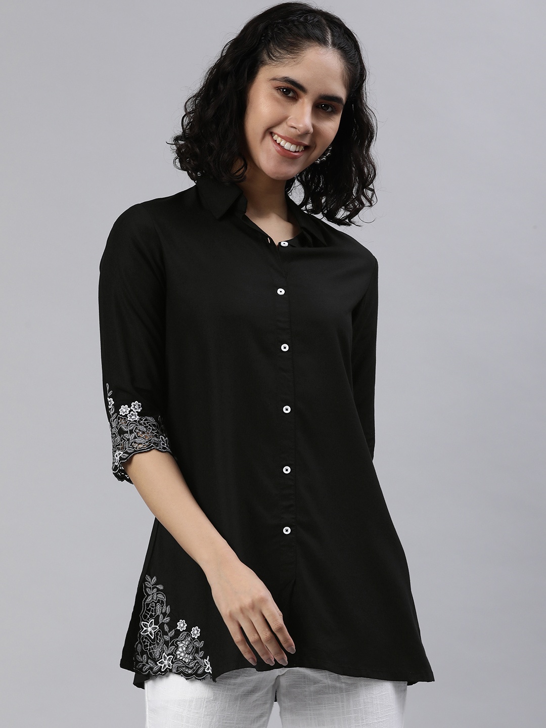 

ETIQUETTE Floral Embroidered Pure Cotton Kurti, Black