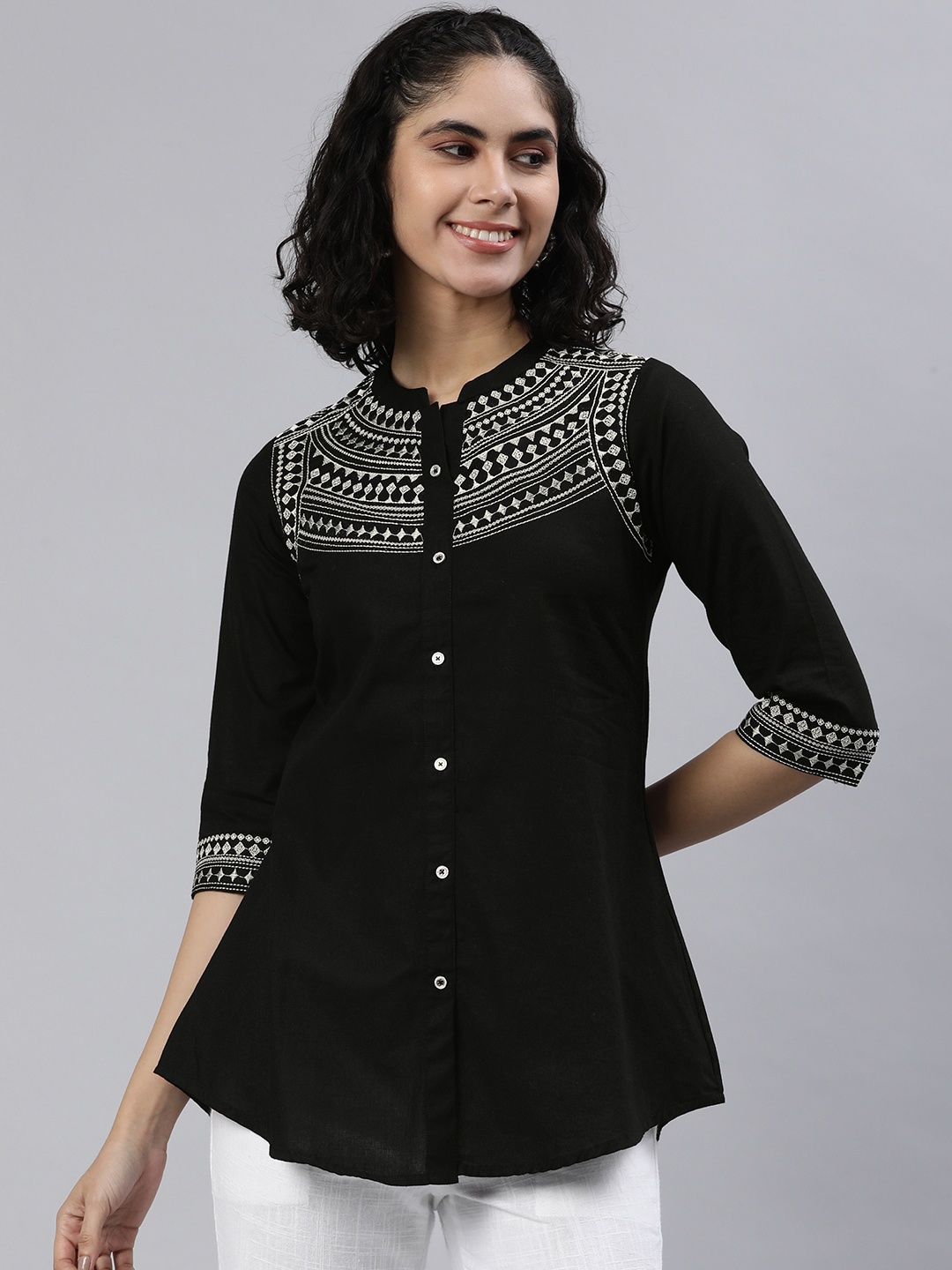 

ETIQUETTE Geometric Yoke Design Pure Cotton Kurti, Black
