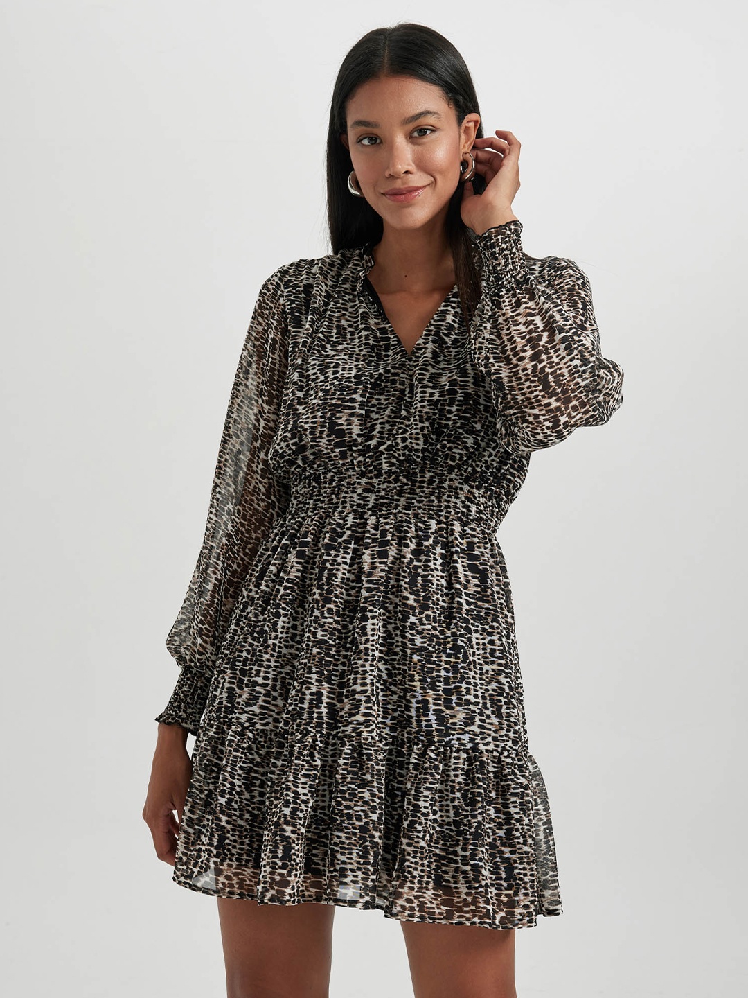 

DeFacto Animal Printed Mandarin Collar Puff Sleeves Gathered Detail Fit & Flare Mini Dress, Black