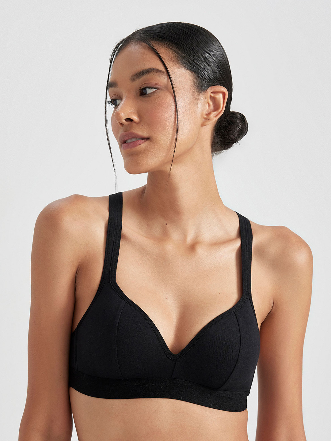 

DeFacto Full Coverage Underwired Lightly Padded Bra With All Day Comfort, Black