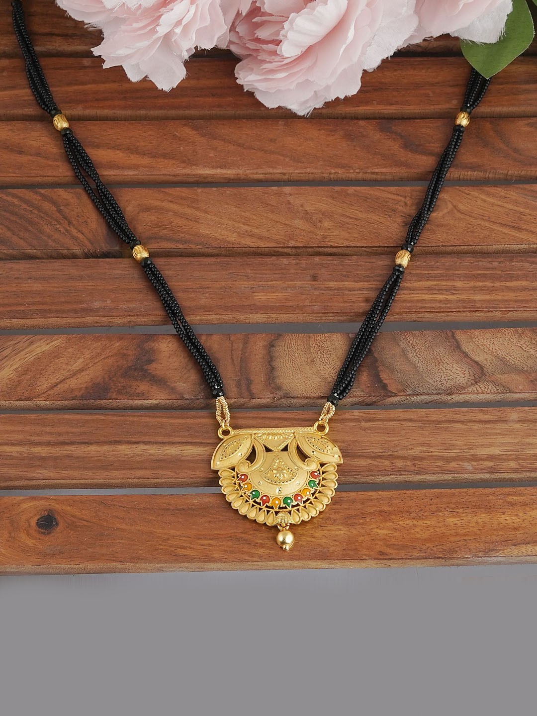 

MANSIYAORANGE Gold-Plated & Beaded Floral Mangalsutra, Black