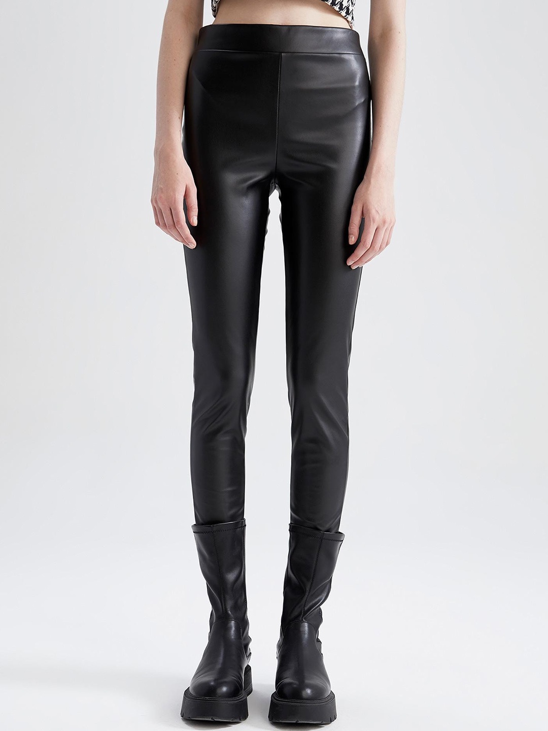 

DeFacto High Rise Skinny Fit Treggings, Black