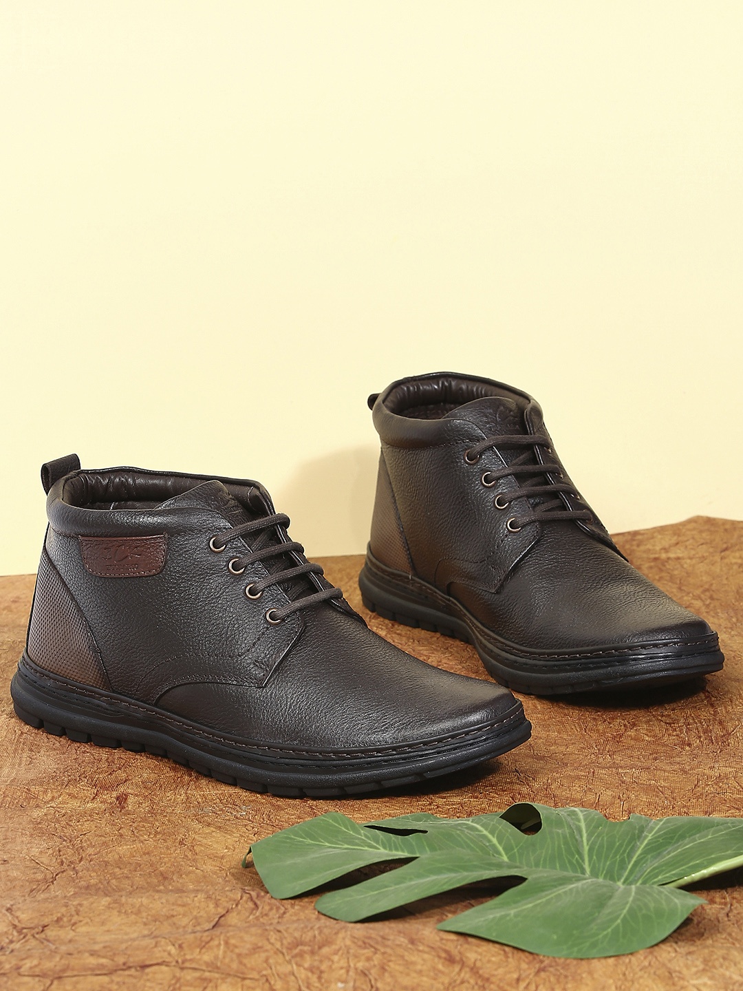 

Buckaroo Men Cornelio Textured Leather Derbys, Brown