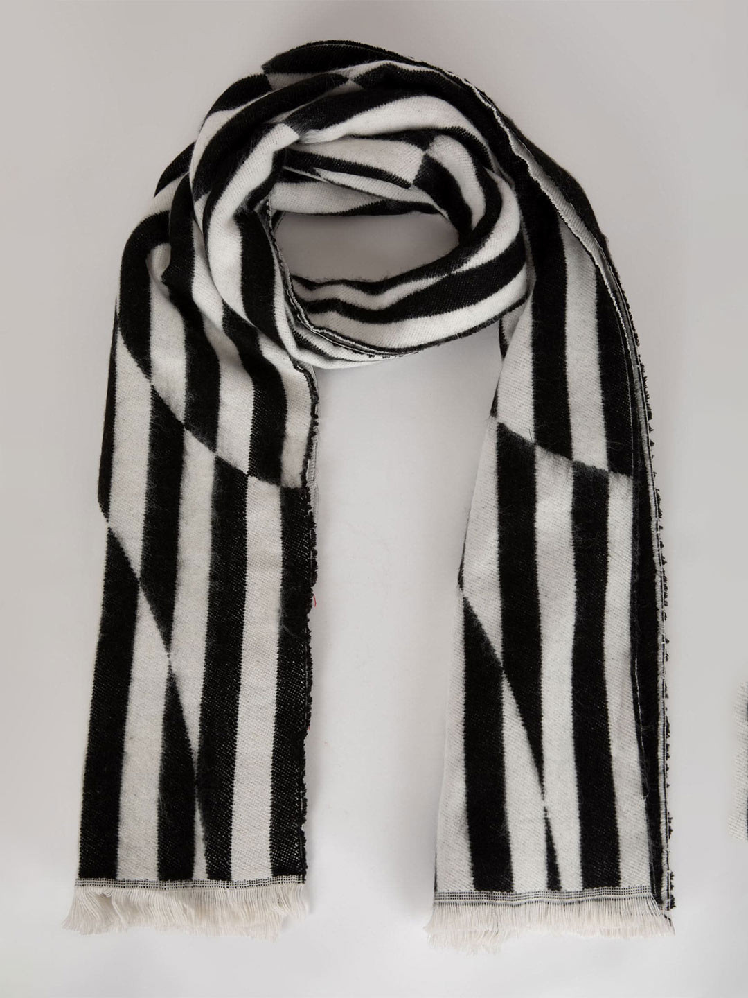 

DeFacto Striped Acrylic Scarf, Black