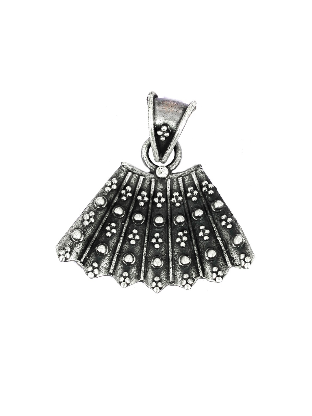 

Shyle 925 Sterling Silver Intricate Oxidised Pankhi Pendant