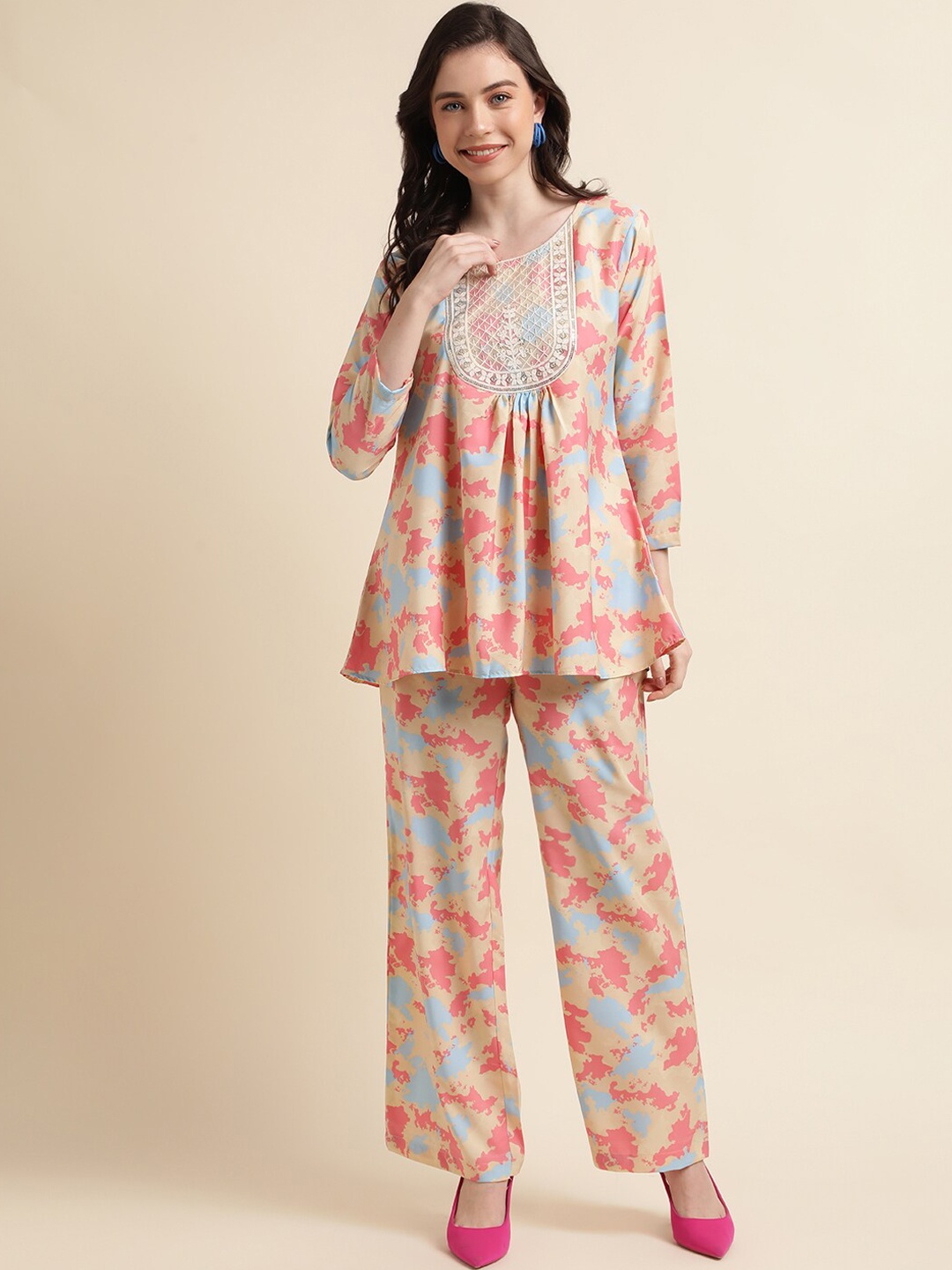 

Sangria Printed Round Neck Co-Ords, Beige