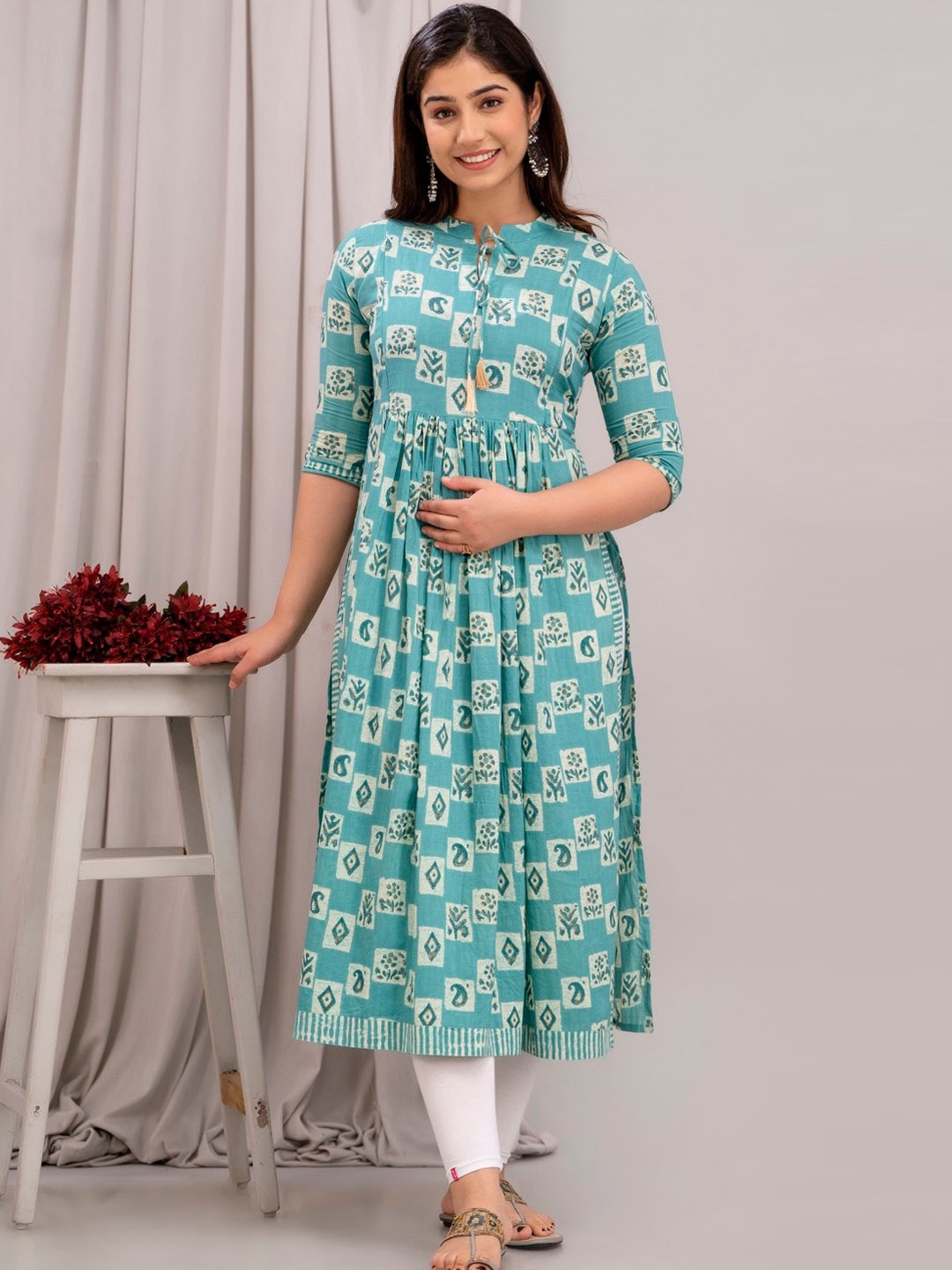 

Henal Ethnic Motifs Printed Tie-Up Neck High Slit A-Line Maternity Cotton Kurta, Green