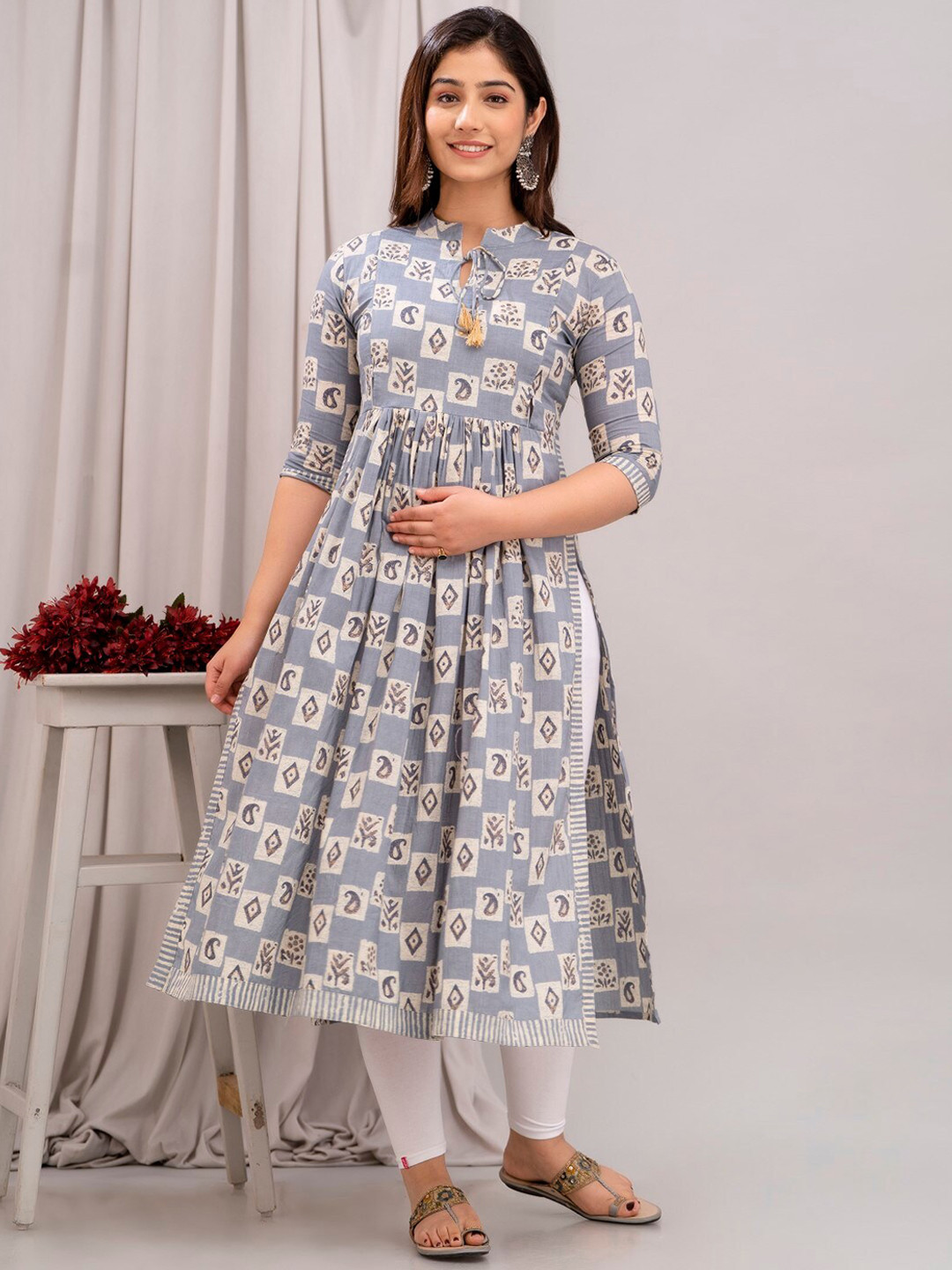 

Henal Ethnic Motifs Printed Tie-Up Neck High Slit A-Line Maternity Cotton Kurta, Grey