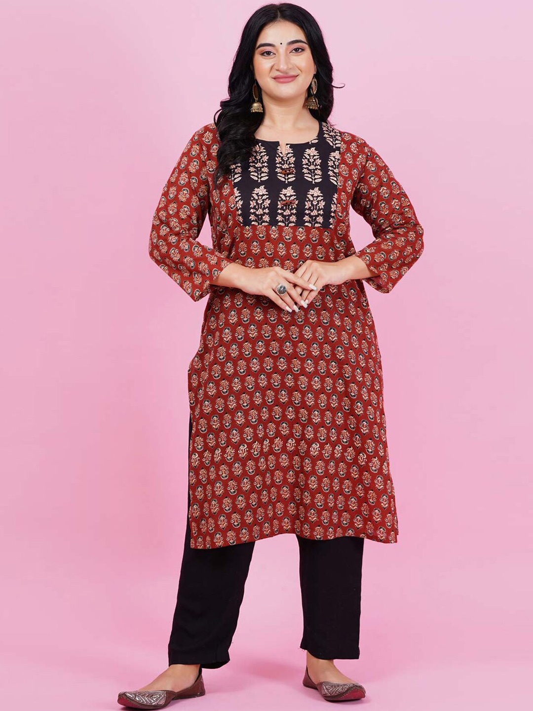 

LastInch Paisley Printed Keyhole Neck Straight Kurta, Brown