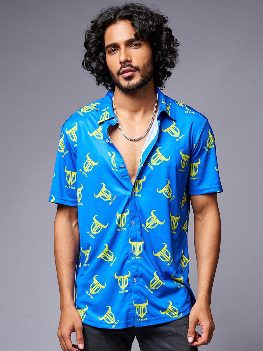 

GO DEVIL Brand Logo Printed Spread Collar Casual Shirt, Blue