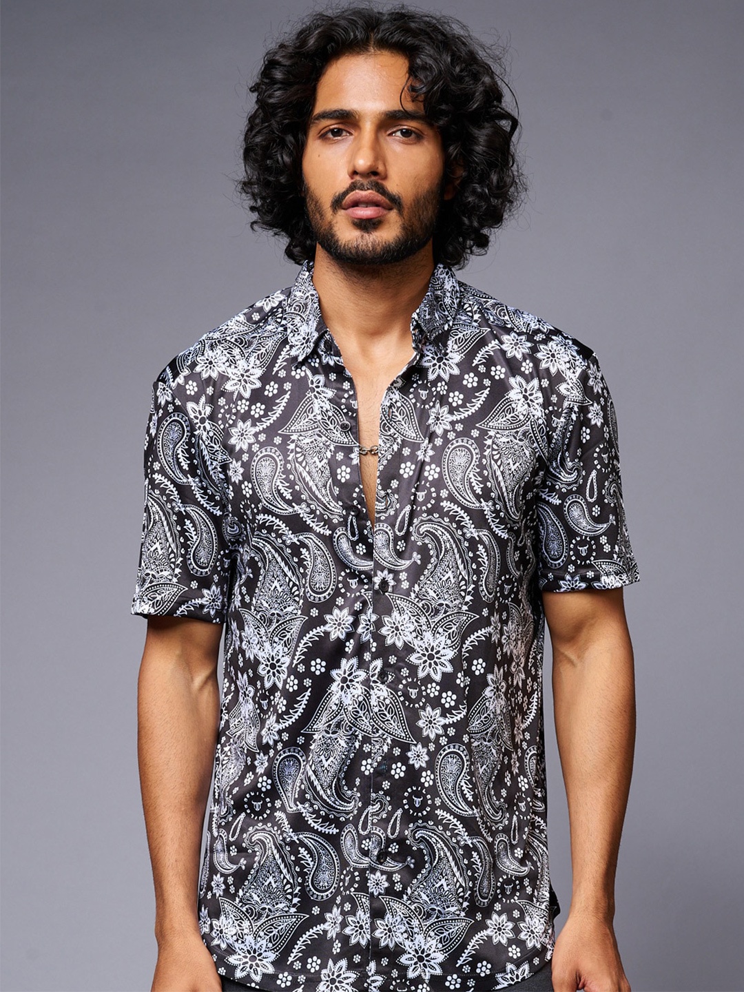 

GO DEVIL Paisley Printed Casual Shirt, Black