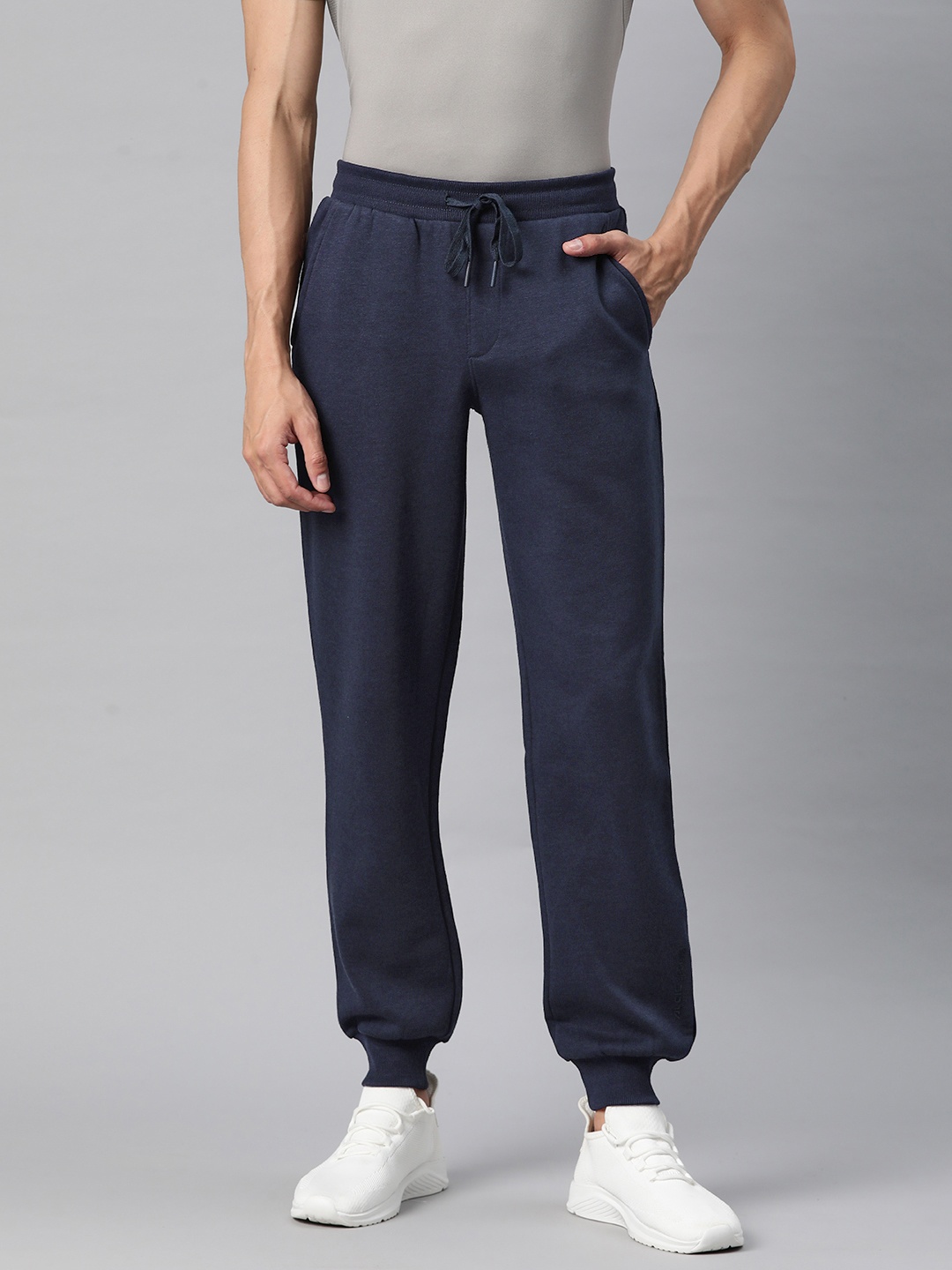 

Alcis Men Solid Regular Fit Joggers, Navy blue