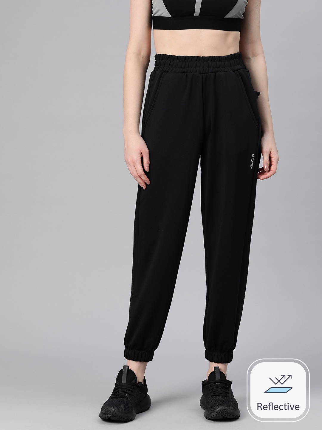 

Alcis Women Solid Slim-Fit Joggers, Black