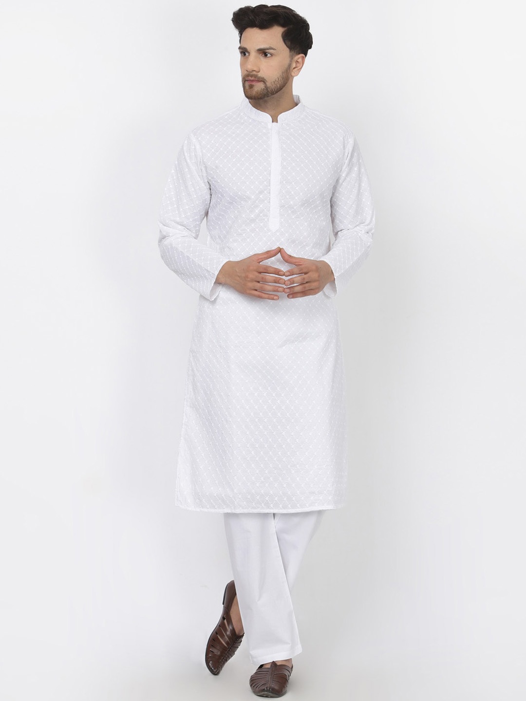 

MOHANLAL SONS Geometric Embroidered Pure Cotton Regular Kurta with Pyjamas, White