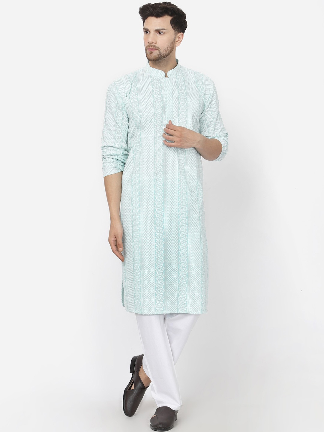 

MOHANLAL SONS Embroidered Mandarin Collar Regular Pure Cotton Kurta With Pyjamas, Green